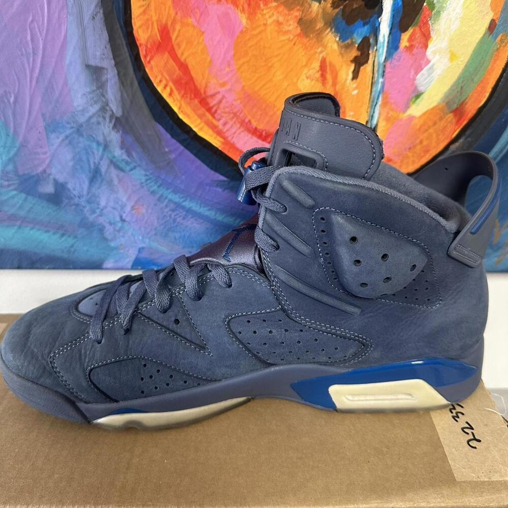 Jordan Men's Blue and Navy Trainer